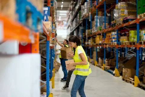 Everything You Should Know about the Picking Process in Warehouse